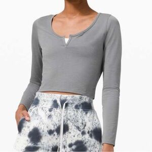 Lululemon cropped Henley Long Sleeve Top